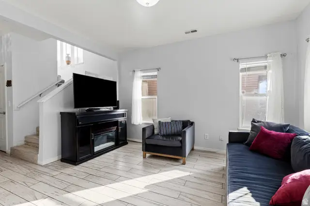 1521 N 420 W #104, Logan, UT 84341 - Image #3