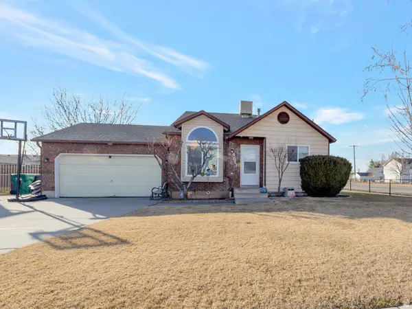 4813 S 3850 W, Roy, UT 84067