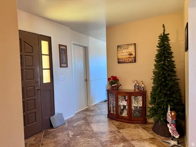 569 E Park Dr, Elk Ridge, UT 84651 - #3