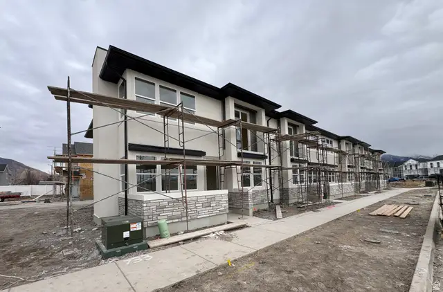 741 S Harrison Dr #35, Springville, UT 84663 - Image #2