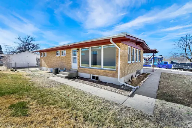 2105 W 5700 S, Roy, UT 84067 - #3