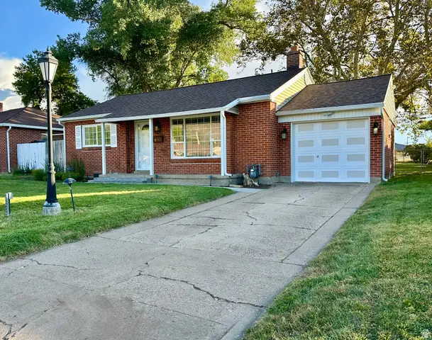 571 E Ben Lomond Ave, South Ogden, UT 84403 - Image #1