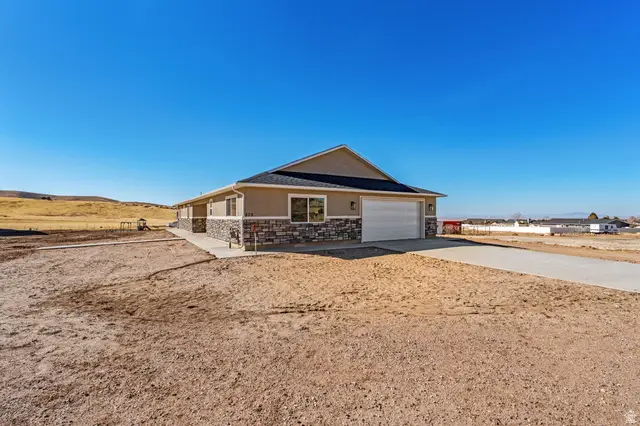 575 N Deer Meadow Dr, Oak City, UT 84649 - Image #2