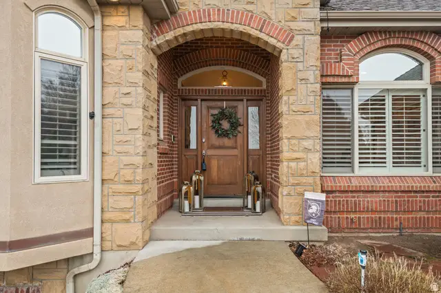 136 N Fairway Dr E, North Salt Lake, UT 84054 - #3