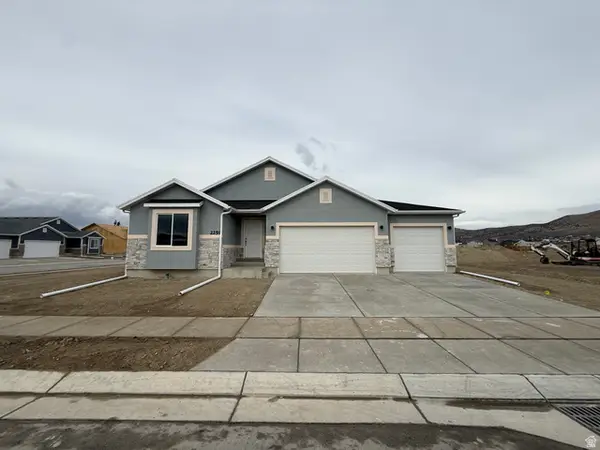 2259 E Sego Liliy Dr, Eagle Mountain, UT 84005