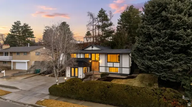 8857 S Capella Way E, Sandy, UT 84093 - #1