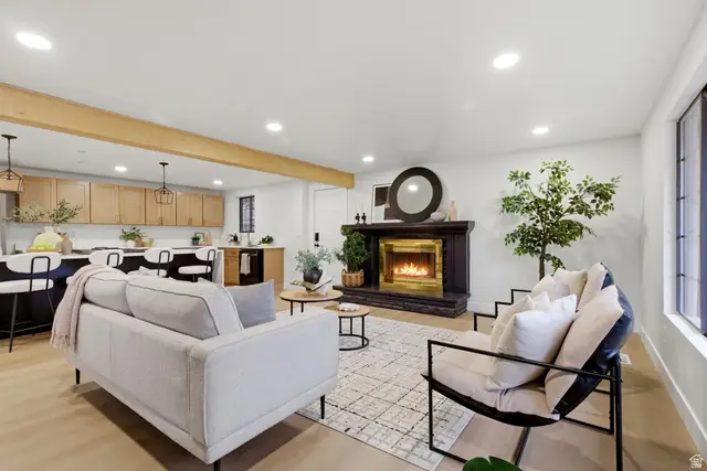 8857 S Capella Way E, Sandy, UT 84093 - #3