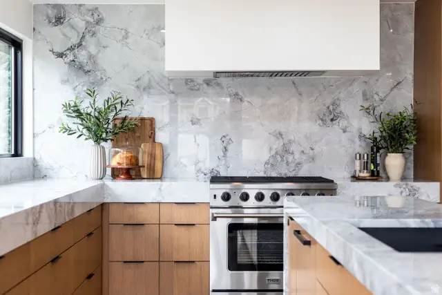 943 Creekside Ct, Farmington, UT 84025 - #1