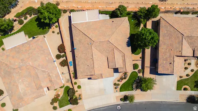 1574 E Sugar Plumb Ln, Washington, UT 84780 - #2