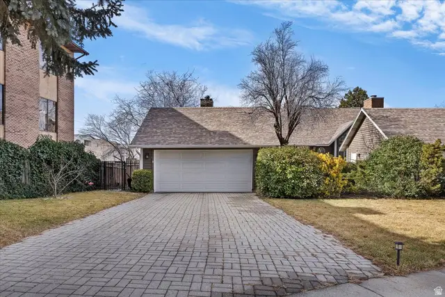 6924 S Hillside Village Cir, Salt Lake City, UT 84121 - #3