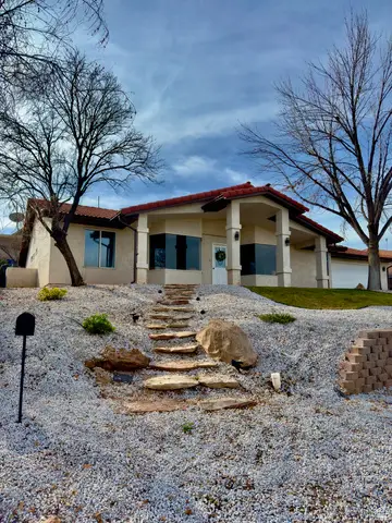 1040 E Fort Pierce Dr N, Saint George, UT 84790 - #2