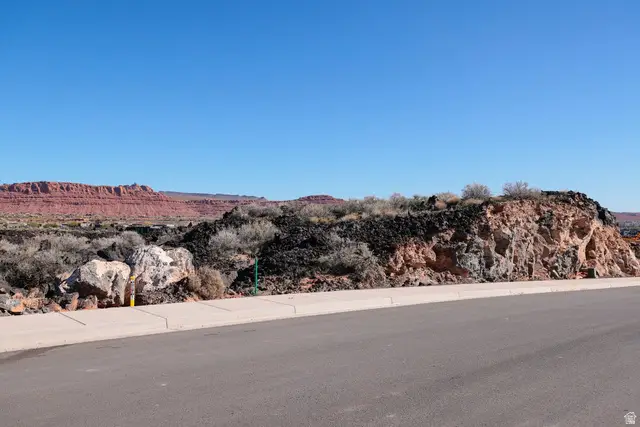 2417 Lava Vista Dr #9, Santa Clara, UT 84765 - #3