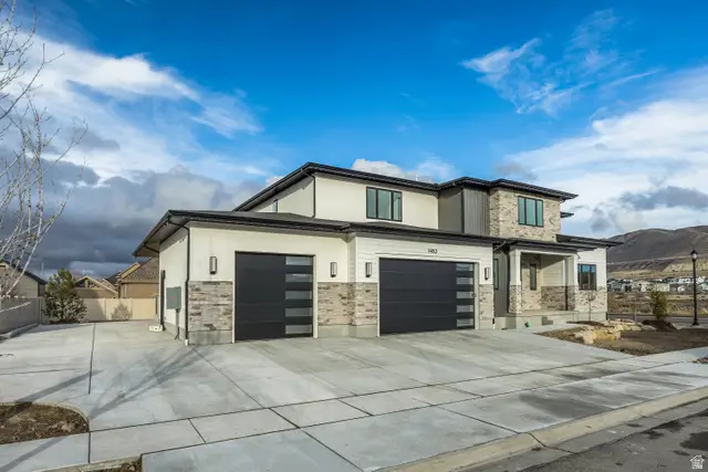 1452 W Meadow Glen Dr, Bluffdale, UT 84065 - #3