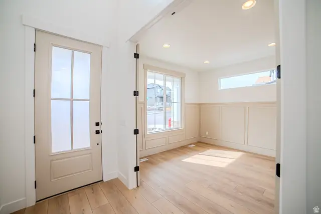 3846 W Sand Lake Dr, South Jordan, UT 84009 - #3