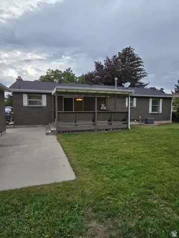 9457 S Fox Hunt Dr #49, Sandy, UT 84092 - #2