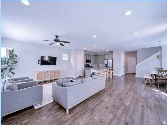 11371 S Abbey Mill Dr, South Jordan, UT 84009 - #3