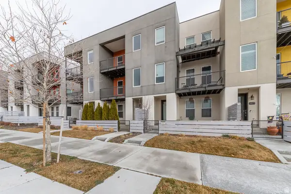 10871 S Lake Run Rd #195, South Jordan, UT 84009