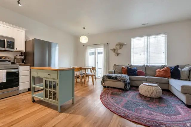 6687 S Pines Point Way, West Jordan, UT 84084 - #2