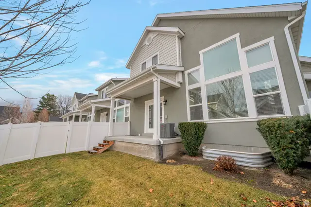 393 E Corral Creek Dr, Midvale, UT 84047 - #3