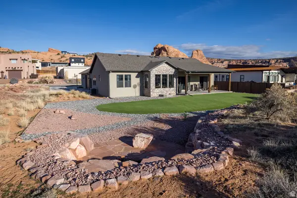 2182 Salida Del Sol, Moab, UT 84532