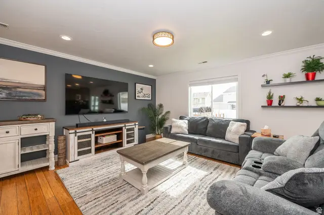 1449 Belmont Dr, Farmington, UT 84025 - #3