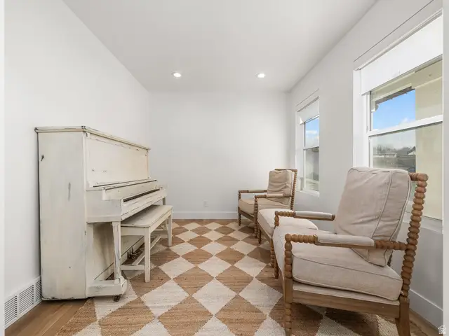 411 E Daybreak Dr N, Pleasant Grove, UT 84062 - #3