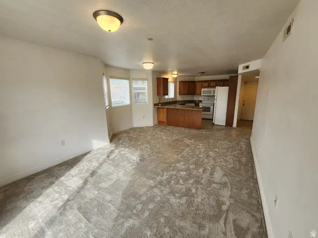 117 E Calbourne Ln #I4, Sandy, UT 84070 - #3