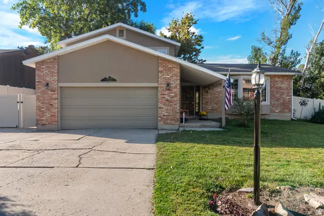 2170 E Borg Ct, Sandy, UT 84092 - #1