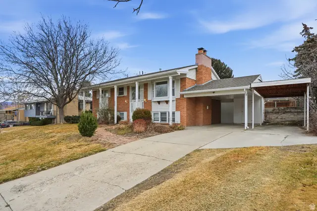 7125 S Ponderosa Dr, Cottonwood Heights, UT 84121 - #3