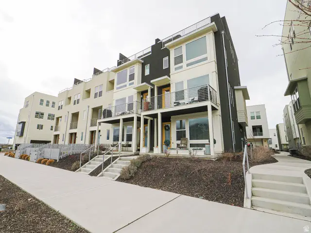 571 N 1400 W, Farmington, UT 84025 - #2