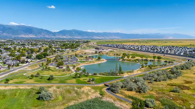 3074 S Edgewater Ln W, Syracuse, UT 84075 - #2