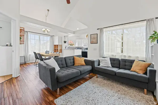 1377 W Break Water Dr, Taylorsville, UT 84123