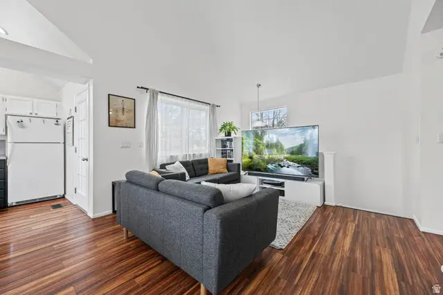 1377 W Break Water Dr, Taylorsville, UT 84123 - #2