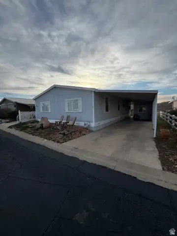 99 N 3950 W, Hurricane, UT 84737