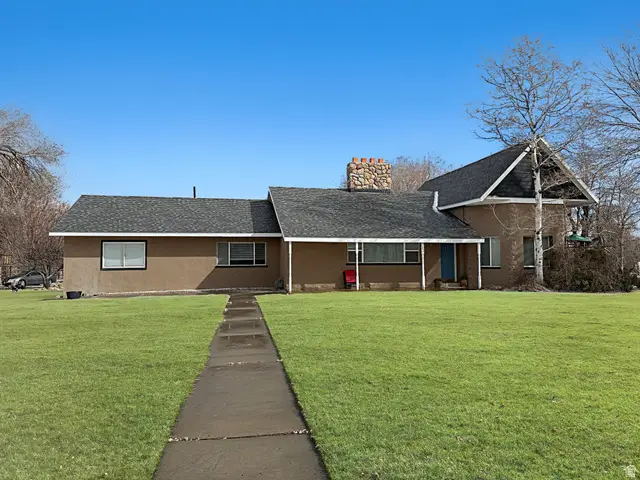 295 S State St, Ferron, UT 84523 - #1