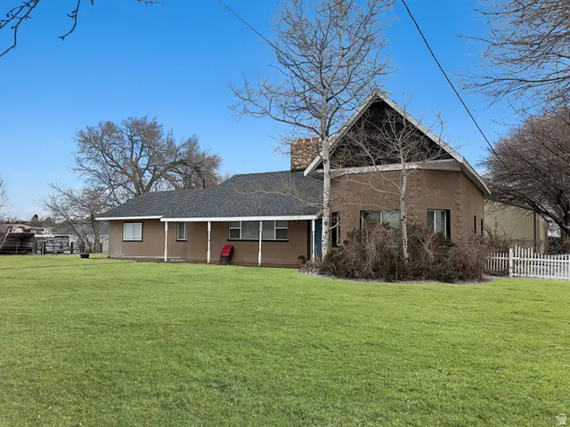 295 S State St, Ferron, UT 84523 - #2