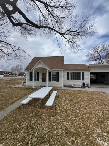 692 S 300 W, Mount Pleasant, UT 84647 - #2