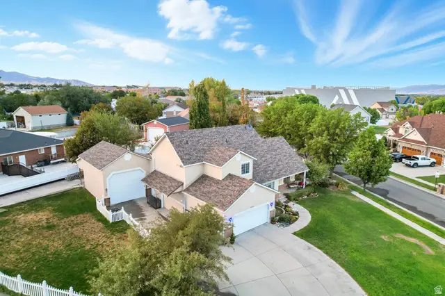 3256 W Star Fire Rd, South Jordan, UT 84095 - #2