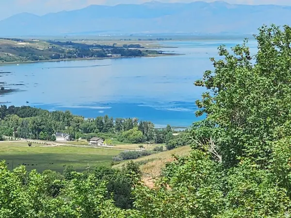 1105 N Broad Rd #T89, Garden City, UT 84028