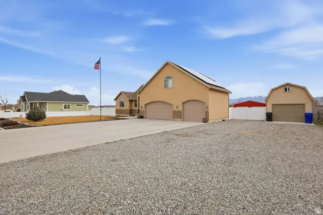 277 S Holden Ln, Grantsville, UT 84029 - #3