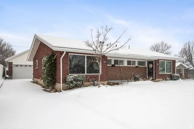 2052 E Ashton Cir S, Salt Lake City, UT 84109 - #1