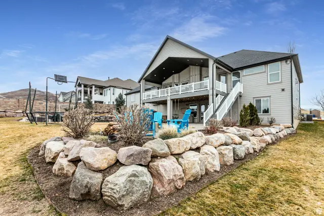 977 S Parkway E, North Salt Lake, UT 84054 - #3