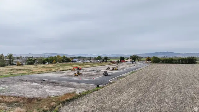 5111 W 10100 N #8, Elwood, UT 84337 - #2