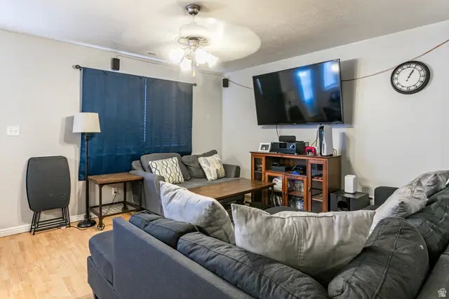 3878 W Sage Willow Dr, South Jordan, UT 84009 - #2