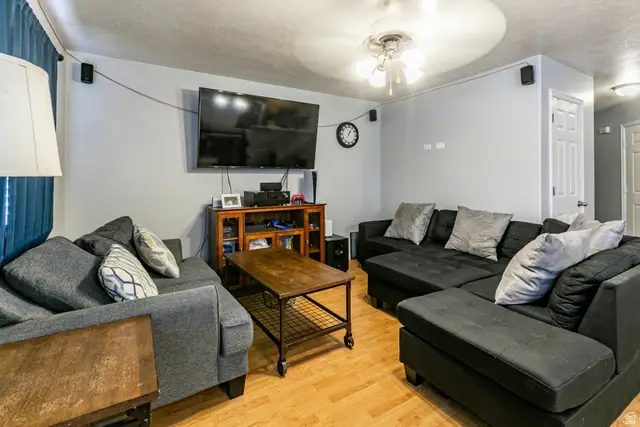 3878 W Sage Willow Dr, South Jordan, UT 84009 - #3