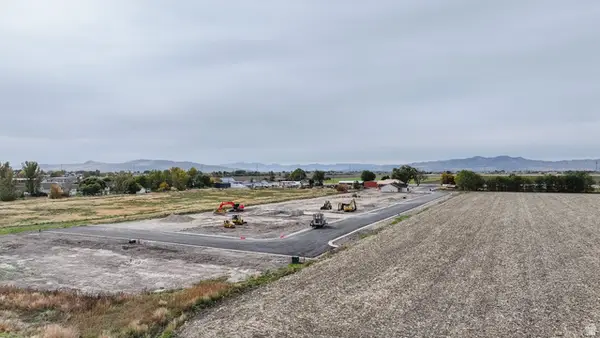 5125 W 10100 N #9, Elwood, UT 84337