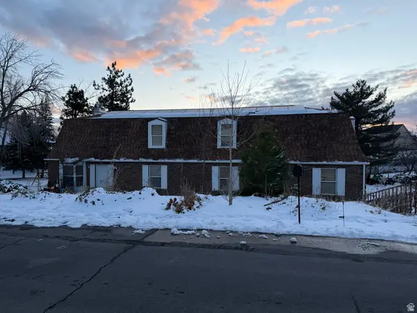 7 Rollingwood Ln, Sandy, UT 84092