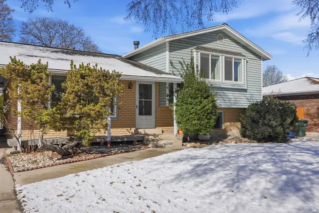 4248 S King Arthur Dr W, West Valley City, UT 84119 - #2