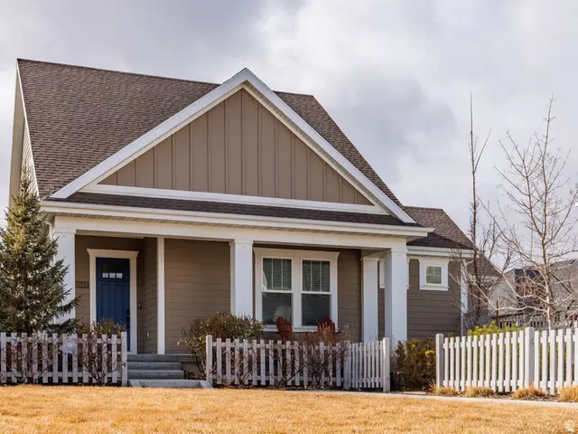 10564 S Pipestone Way, South Jordan, UT 84009 - #2