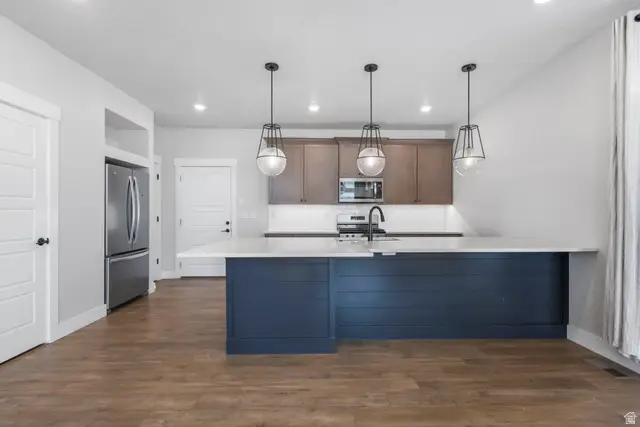 186 S Riverside Dr, Saratoga Springs, UT 84045 - #3